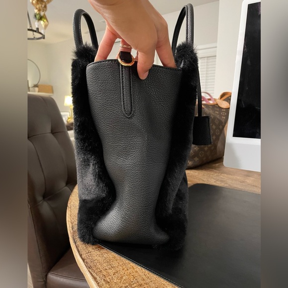 Ralph Lauran Faux Fur Large Tote - Picture 7 of 11